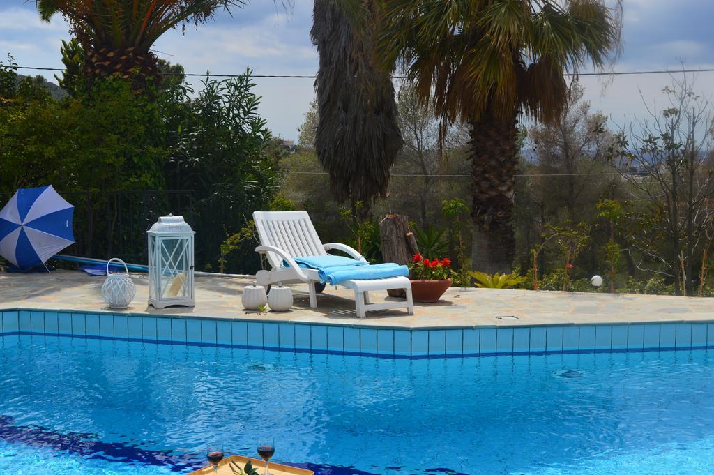 Villa Suites Lagonisi Luxury Екстер'єр фото