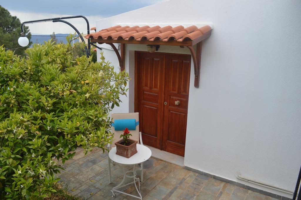 Villa Suites Lagonisi Luxury Екстер'єр фото