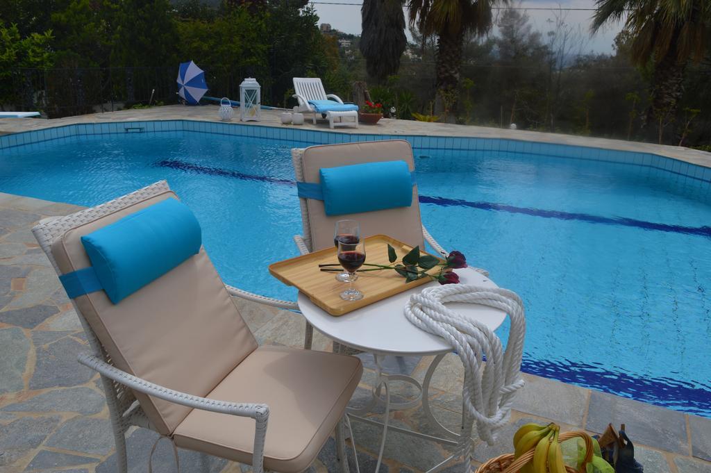Villa Suites Lagonisi Luxury Екстер'єр фото